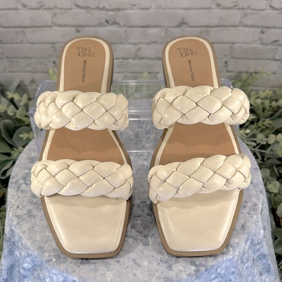 Time and Tru Ivory Braided Soft Vinyl 2-Band Sandal Slides Women’s 8.5W☀️NWOT - Picture 3 of 8